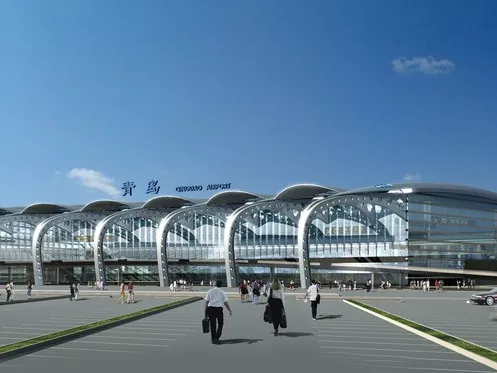 Terminal ng paliparan na may frame ng bakal